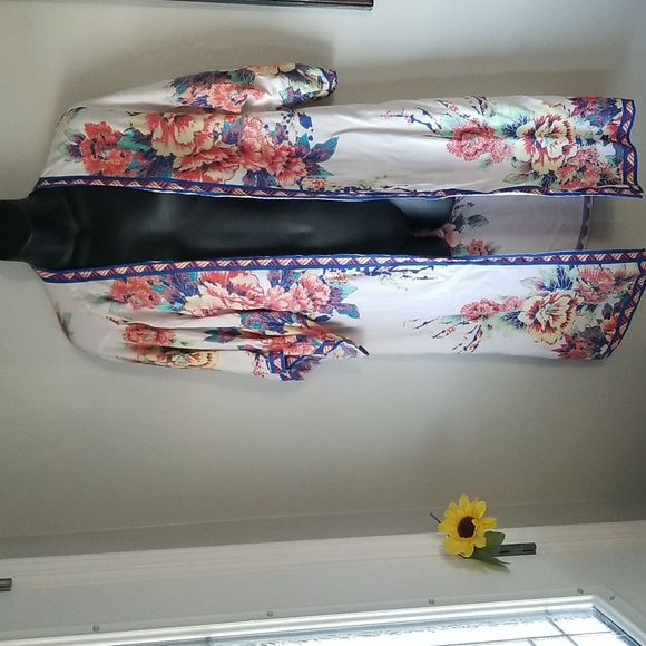 Flying Tomato Sweaters - Floral coverup